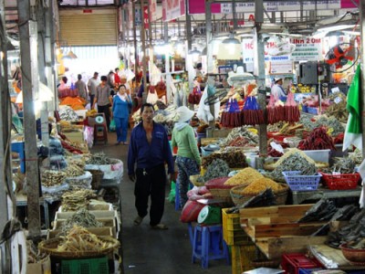 VẤN NẠN THỊT GHẸ TRÀN LAN NGOÀI CHỢ