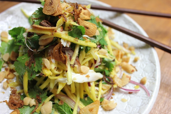 Gỏi cua trôn xoài xanh